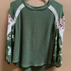 Green long sleeve blouse